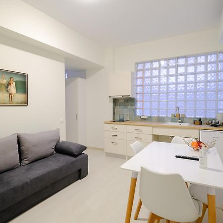 Parasiou Studios 103 Διαμερίσματα Στο Κέντρο Της Πόλης Komotiní Extérieur photo